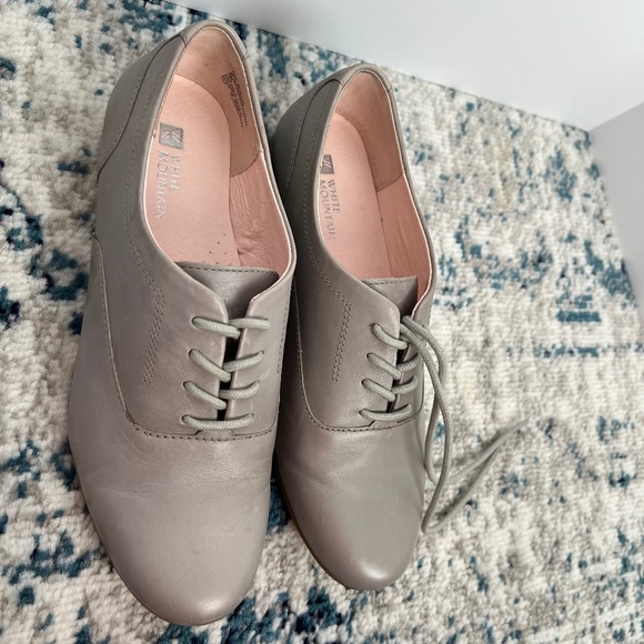 White Mountain Light Grey Leather Oxfords Size 6 - Picture 14 of 16